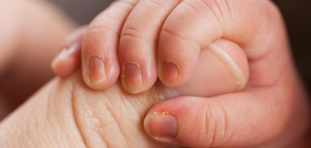 How to Clean Newborn Fingernails 10 Helpful Steps (2024)