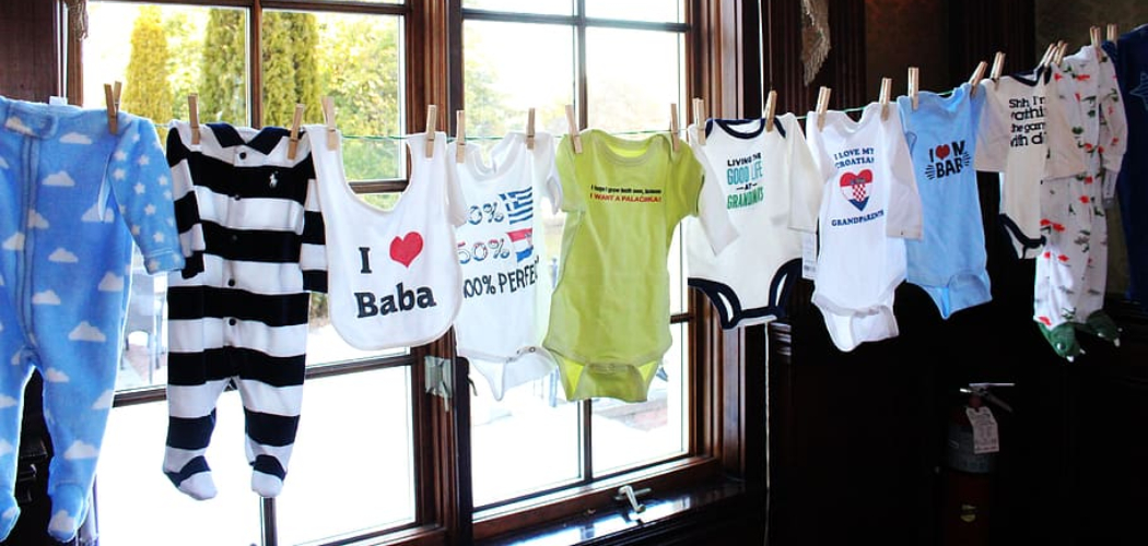 How to Hang Baby Pants 10 Easy Steps (2024)