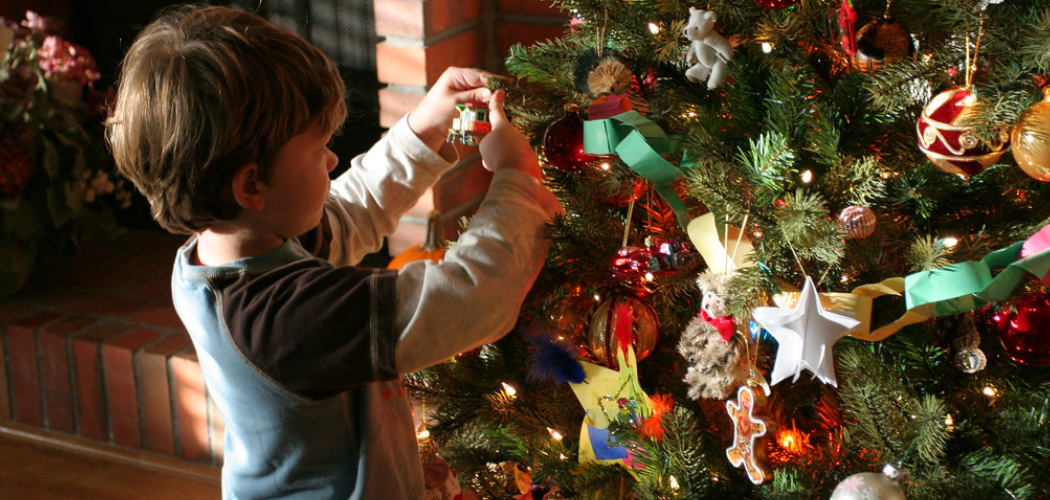 How to Protect Christmas Tree From Toddler 11 Easy Ways (2024)